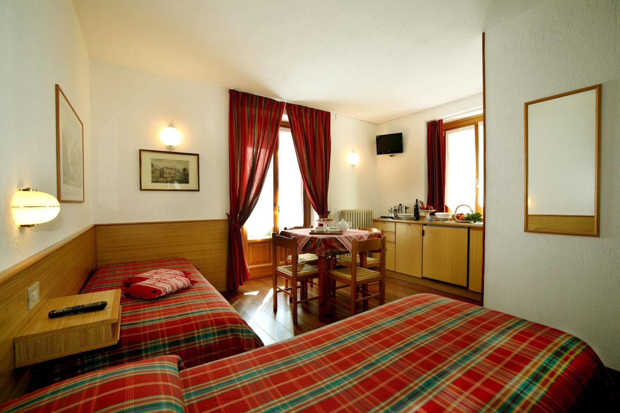 Hotel Ruitor Arvier Buitenkant foto