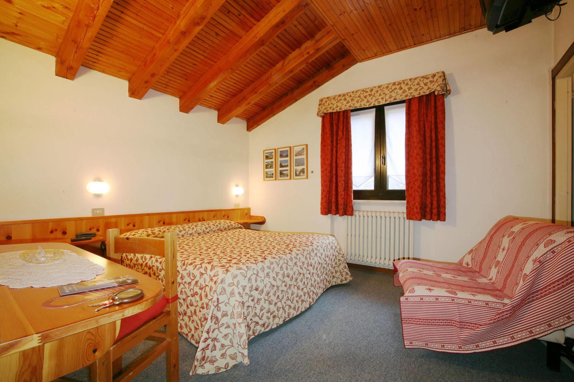 Hotel Ruitor Arvier Buitenkant foto